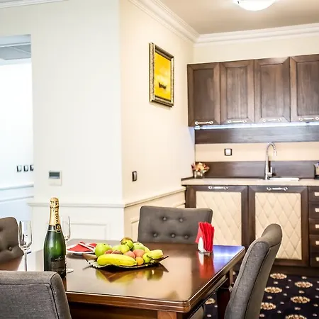 Palace Marina Dinevi