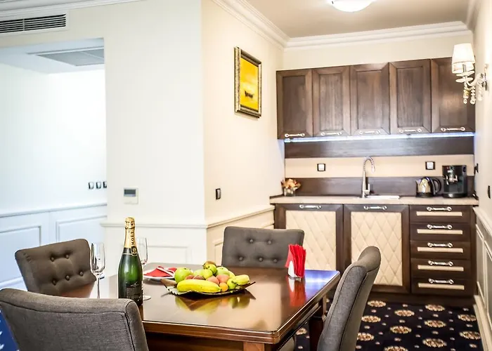 Palace Marina Dinevi