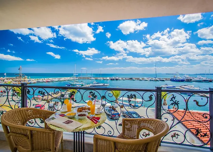 Palace Marina Dinevi 5*