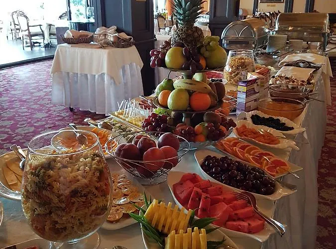 Palace Marina Dinevi Hotel