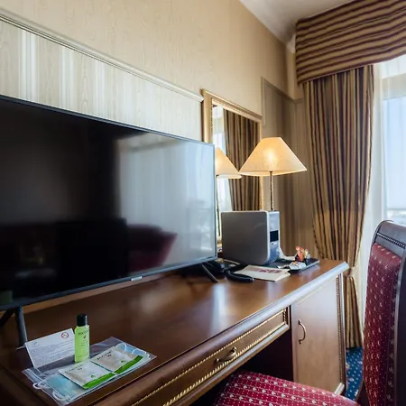 Palace Marina Dinevi Hotel