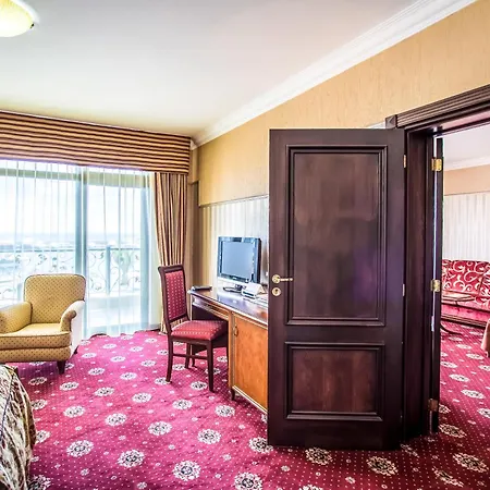 Palace Marina Dinevi فندق سفيتي فلاس
