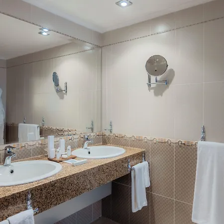 Hotel Palace Marina Dinevi