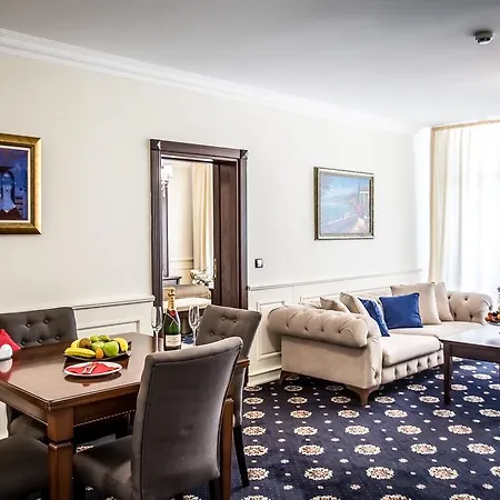 Palace Marina Dinevi