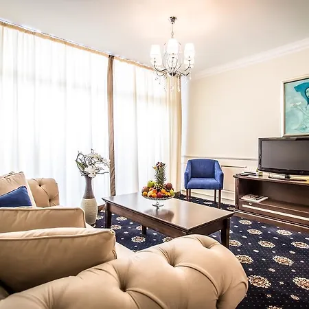 Hotel Palace Marina Dinevi