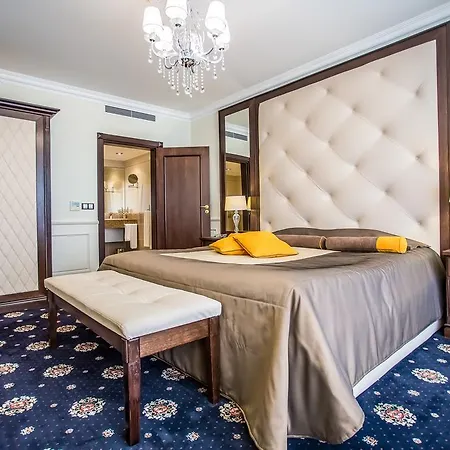 Szálloda Palace Marina Dinevi Szveti Vlasz