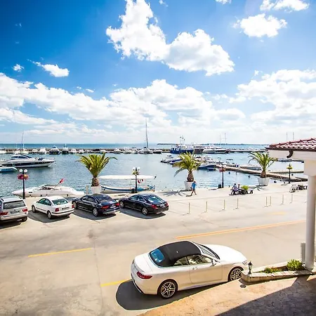 Palace Marina Dinevi