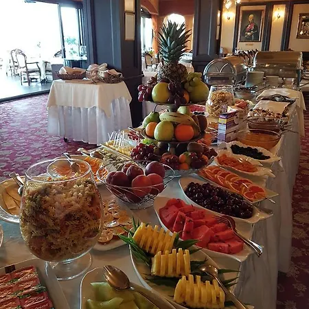 迪尼威滨海宫酒店 酒店