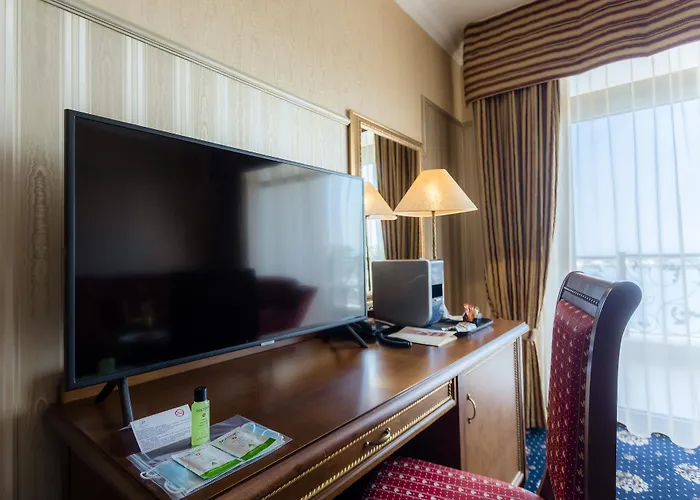 Palace Marina Dinevi Hotel