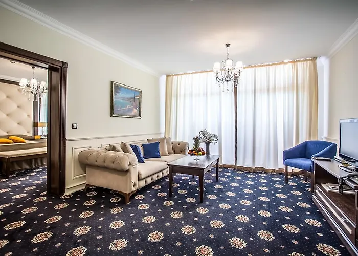 Palace Marina Dinevi